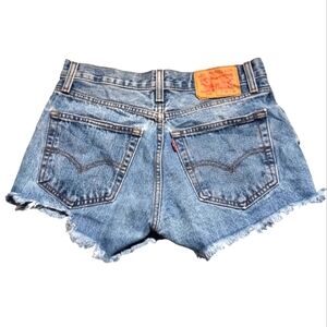 Levi's 516 Women's Denim Booty Shorts Fray Detail 30" Waist Daisy Dukes